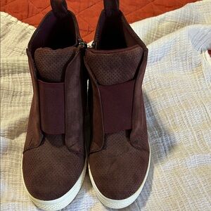 CCOCCI Women's Burgundy Wedge Sneakers SIZE 6.5. Like New
